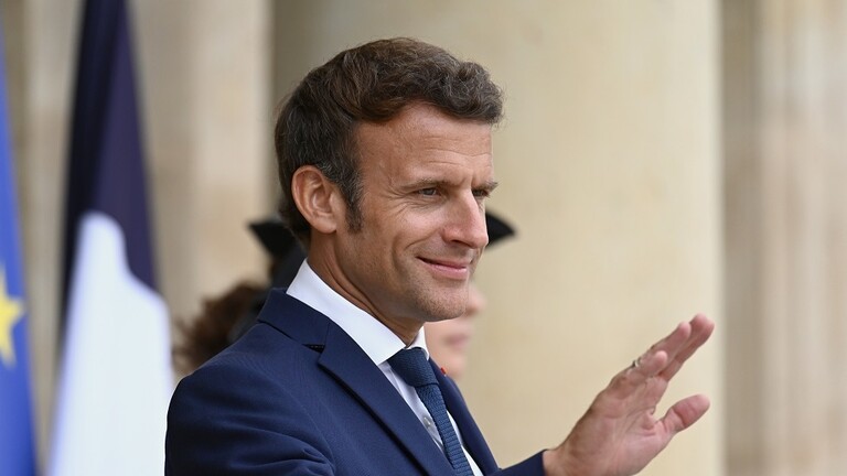 فرنسا: حكومة ماكرون تواجه اقتراعا لسحب الثقة